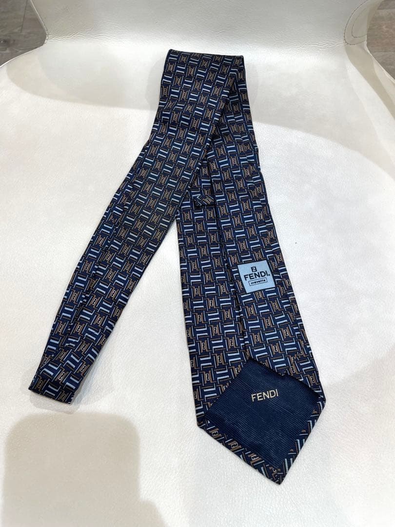 FENDI Men's Silk Tie 142cm Used with Stains thumbnail 2