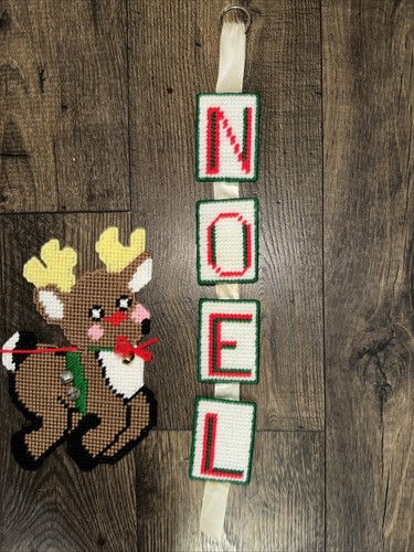Vintage Handmade Plastic Canvas Yarn Art Santa Reindeer Christmas Decor - Picture 8 of 8