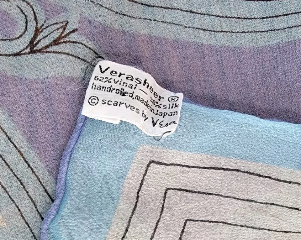 Bufanda de seda Vera Verasheer azul transparente enrollada a mano Japón corazón abstracto cuadrado vintage Foto 3 de 4