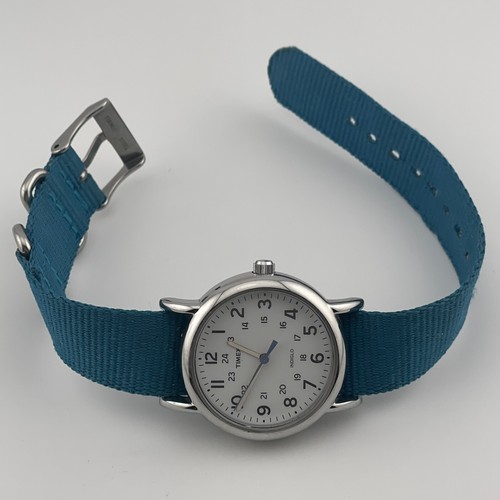 Timex Weekender Watch Womens Indiglo 31mm Case Quartz Blue Nylon Band - Picture 2 of 14