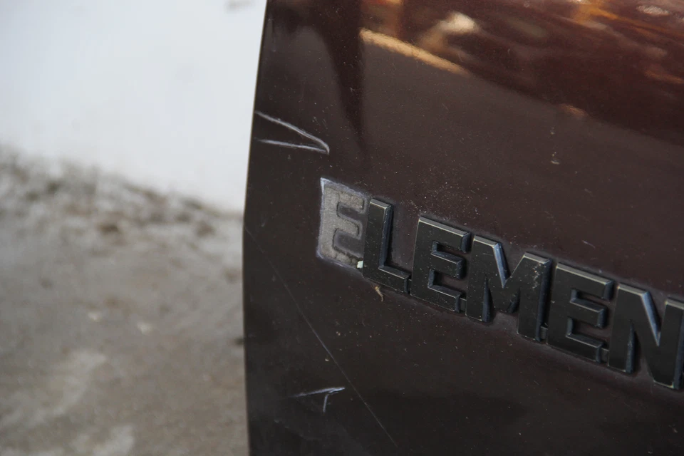 Honda Element 03-11 Rear Tailgate Trunk Lid Assy Purple 68100-SCV-A90ZZ, A761, O - Image 2 of 4