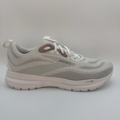 Brooks Trace 4 Women s Running Shoes Size 9.5 B, White / Oyster / Rose