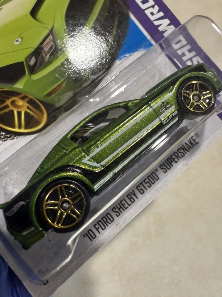 Ford Shelby GT500 Supersnake 2013 Hot Wheels #155 HW Showroom '10 verde con Pr5 Sp Foto 3 de 3