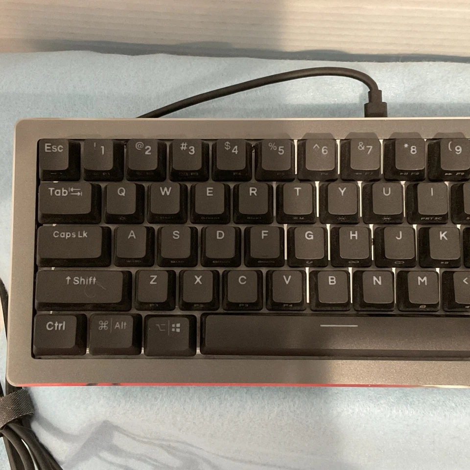 Cooler Master CK720 65% RGB Hot-Swappable Mechanical Space Grey Gaming Keyboard - Image 3 of 4