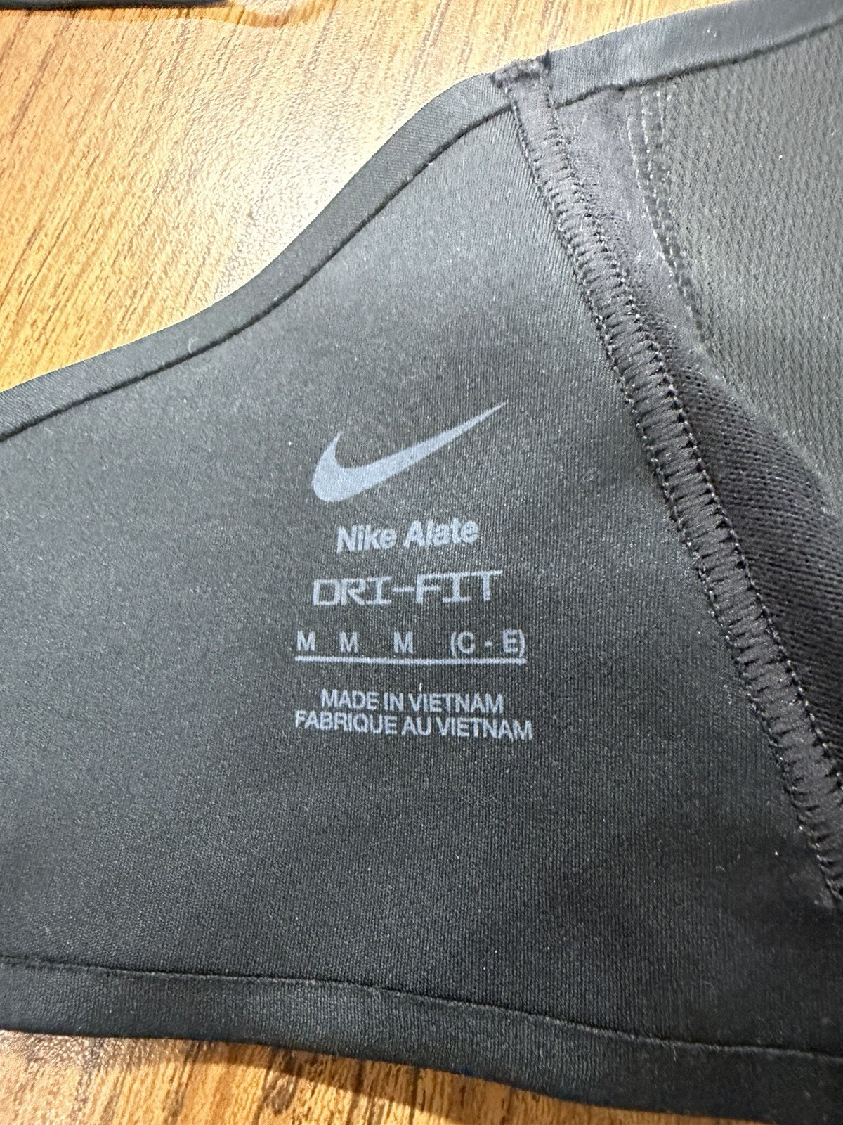 Nike Women’s Black Slate Minimal Support Padded Sports Bra DM0526-010 M ...