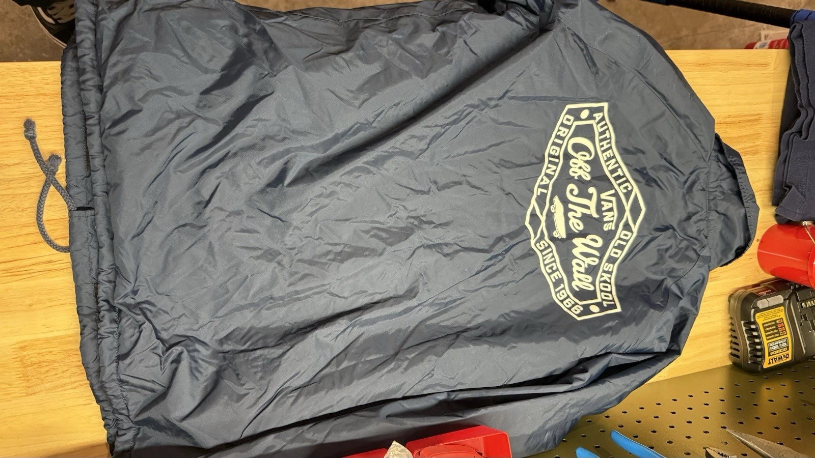 VANS Men’s Blue Nylon Windbreaker Snap Front Logo Embroidered Lightweight M - product detail image 3