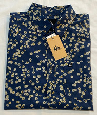 NWT-QuikSilver Men's Classic fit Floral Print Short Sleeves Shirts-Navy-Small