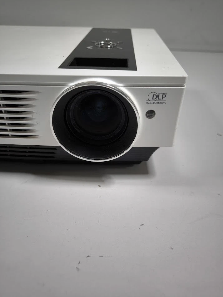 LG AH115-JD Projektor - Ungetestet, Gebraucht, Keine Kabel - Bild 3 von 4