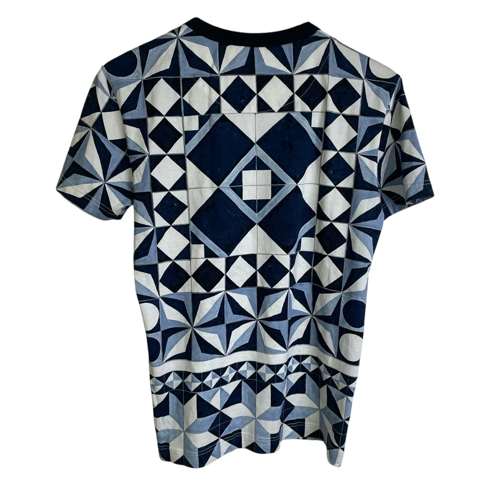 Camisa Dolce & Gabanna Estampado Geométrico Talla 44 Azul Blanco Manga Corta Crew Usada en Excelente Condición Foto 2 de 4