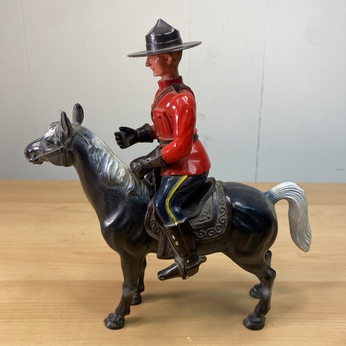 Vintage Canadian Mountie Plastic Figurine Toy Hong Kong - Picture 4 of 15