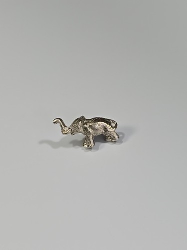 Elephant Trunk Up Lapel Pin Silver Color Metal Small Size - 第 1/4 張圖片