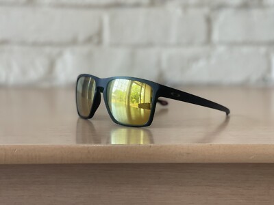 Oakley OO9341-0757 Black Gold Iridium Authentic Summer UV