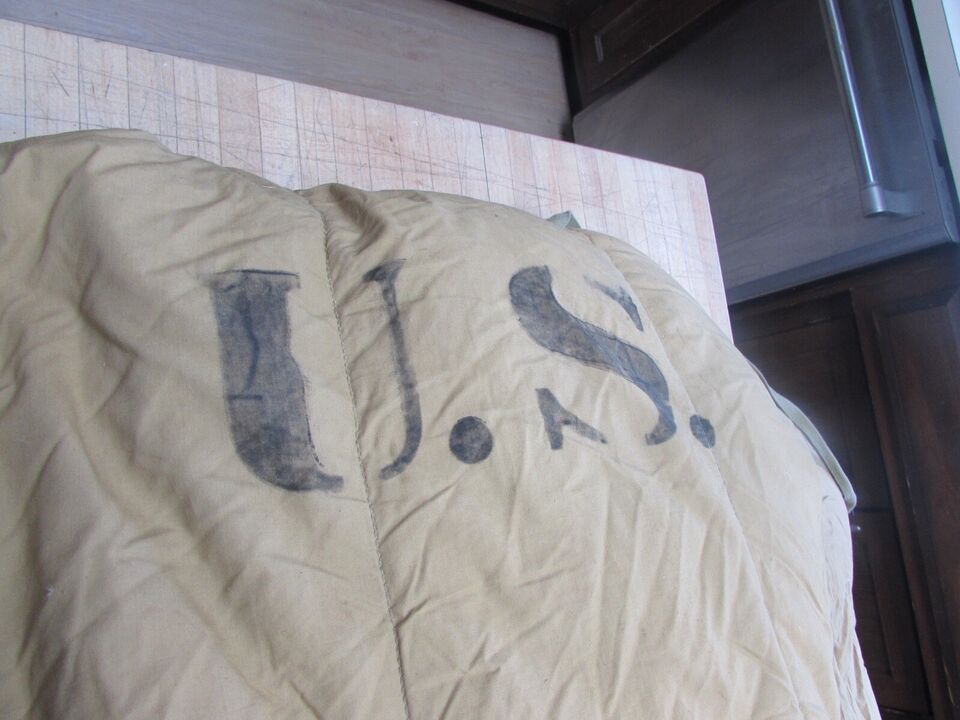 Vtg US Arctic Army Military Sleeping Bag Down /Feather Filled Extreme ...