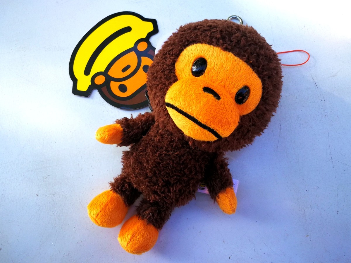 A BATHING APE Bape Baby Milo Store Plush Doll Keychain Charm A BATHING APE Bape Baby Milo Store Plush Doll Keychain Charm
