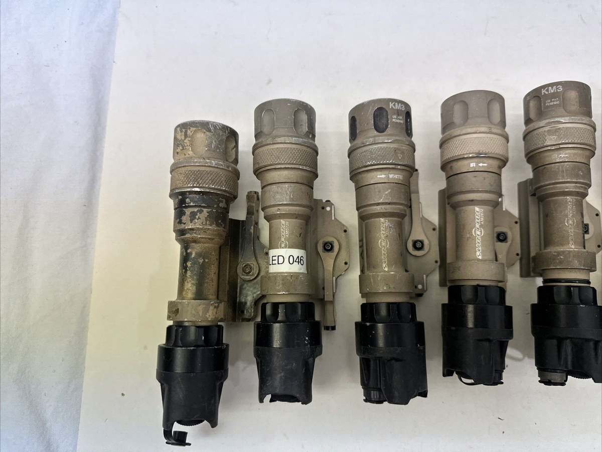 Used Surefire M952V TN Tan Weapon Flashlight Grade C M93