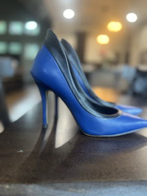 Rock & Republic Blue/Black Leather Slip-On Pointed Toe Stiletto Pumps 6B