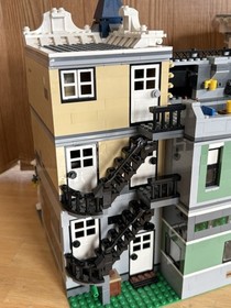 LEGO Assembly Square 10255 100% Complete & Instructions Creator Expert -mm