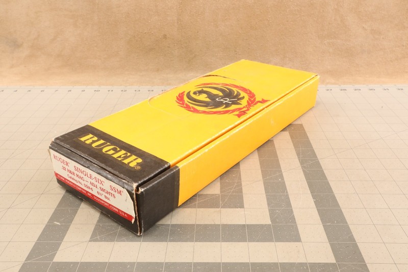 Original Ruger Factory Single Six .32 H&R Mag Revolver Pistol Box: Sep 1984