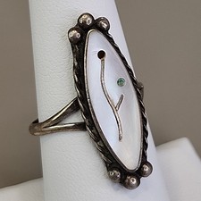 Mother of Pearl Ring Southwestern Oval Silver Tone 8