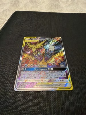 Hidden Fates ETB Promo Pokémon Moltres Zapdos Articuno GX SM210 Full Art