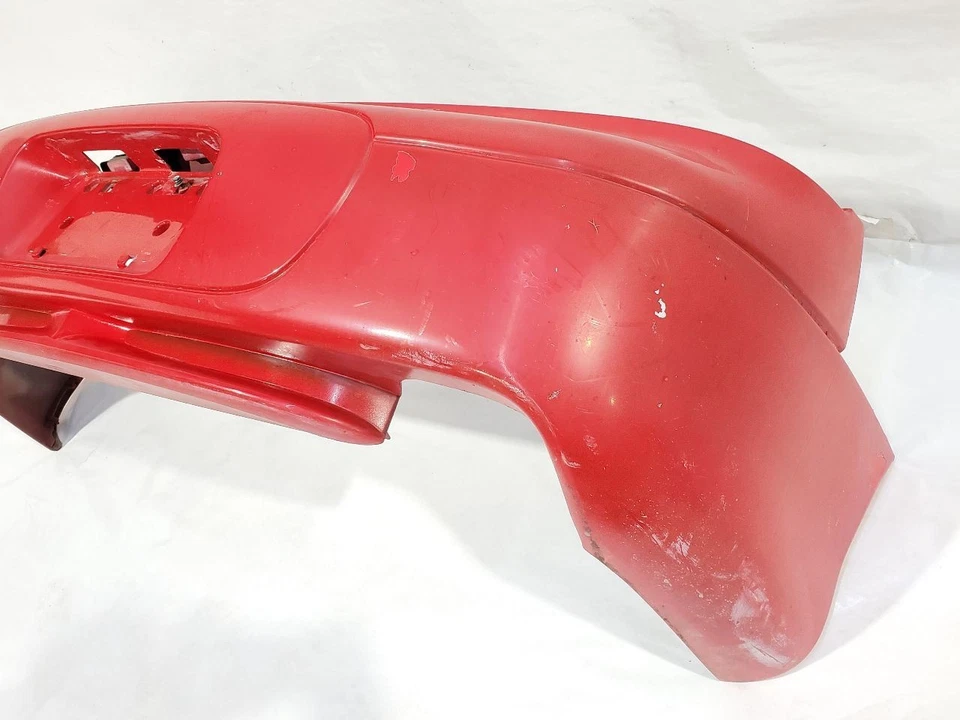 Задний бампер 1994 1998 Mitsubishi 3000GT от оригинального производителя имеет несколько солнечных пятен - Изображение 4 из 4