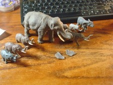 1960's Vintage, 8-Elephants, Britains/Hong Kong/Taiwan   9710 