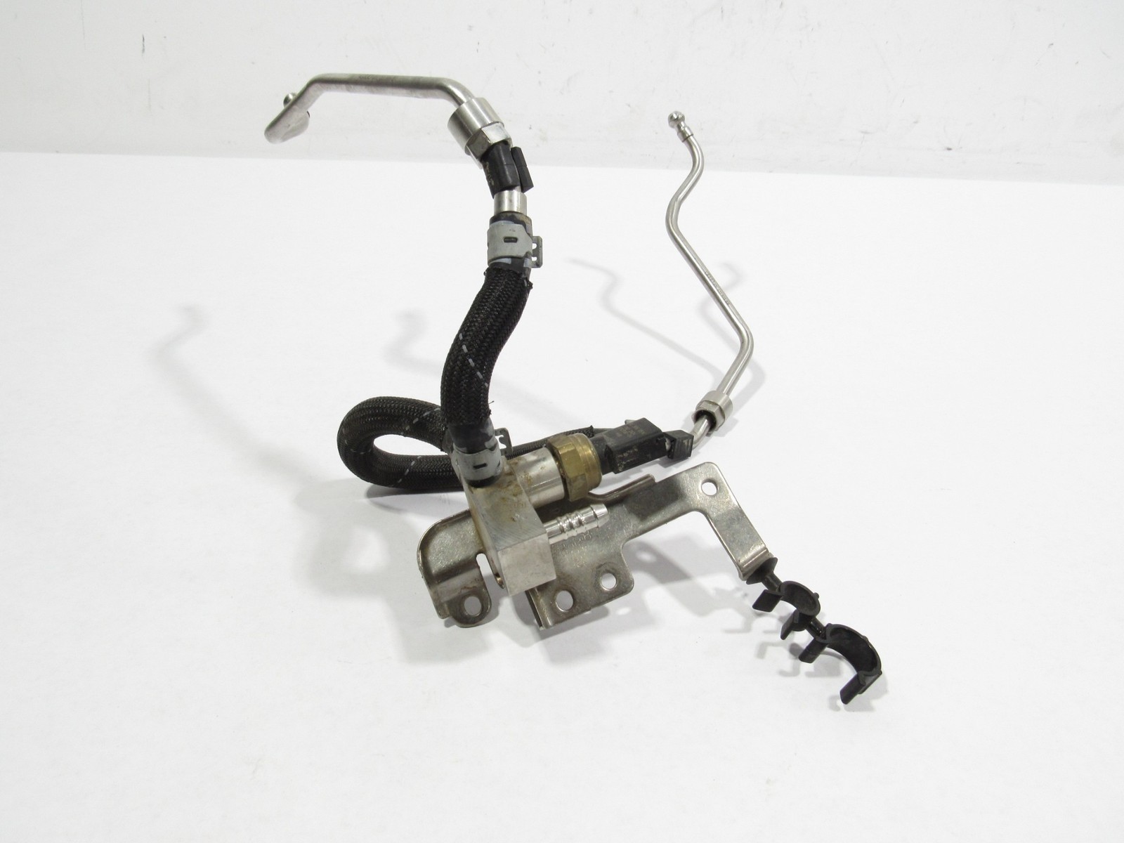 12-18 Bentley Continental GT W12 2015 6.0L Fuel Pressure Pipe Line Hose !:A