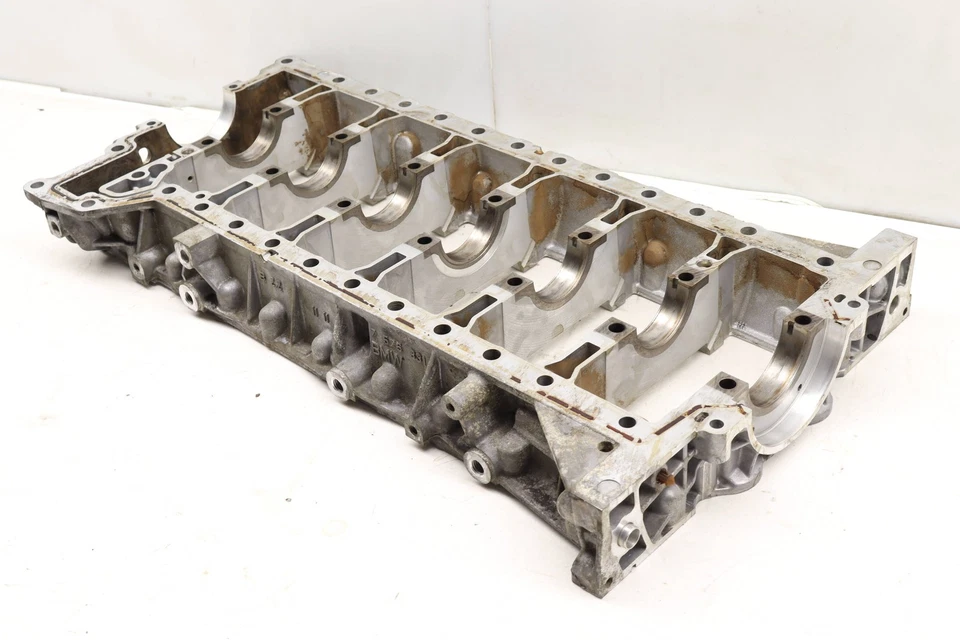 BMW 535I 2008-2010 3,0 L - Carcasa del cigüeñal/bloque inferior del motor 0443605 Foto 2 de 4