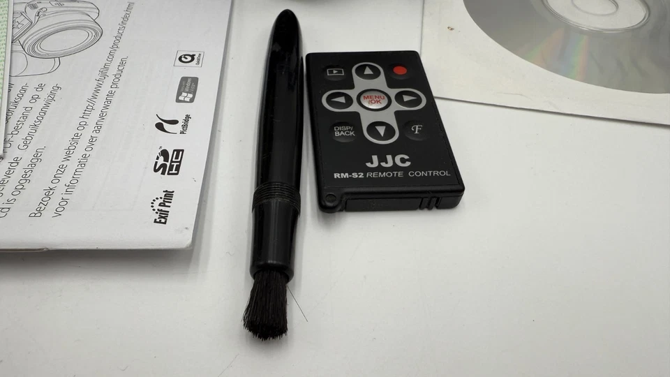 Fujifilm FinePix S2000HD - Digitalkamera - 10 MP - 15x Zoom - OVP - Bild 3 von 4