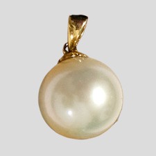 Vintage Freshwater Pearl Pendant 14K Gold Bail Classic Elegant Charm Jewelry