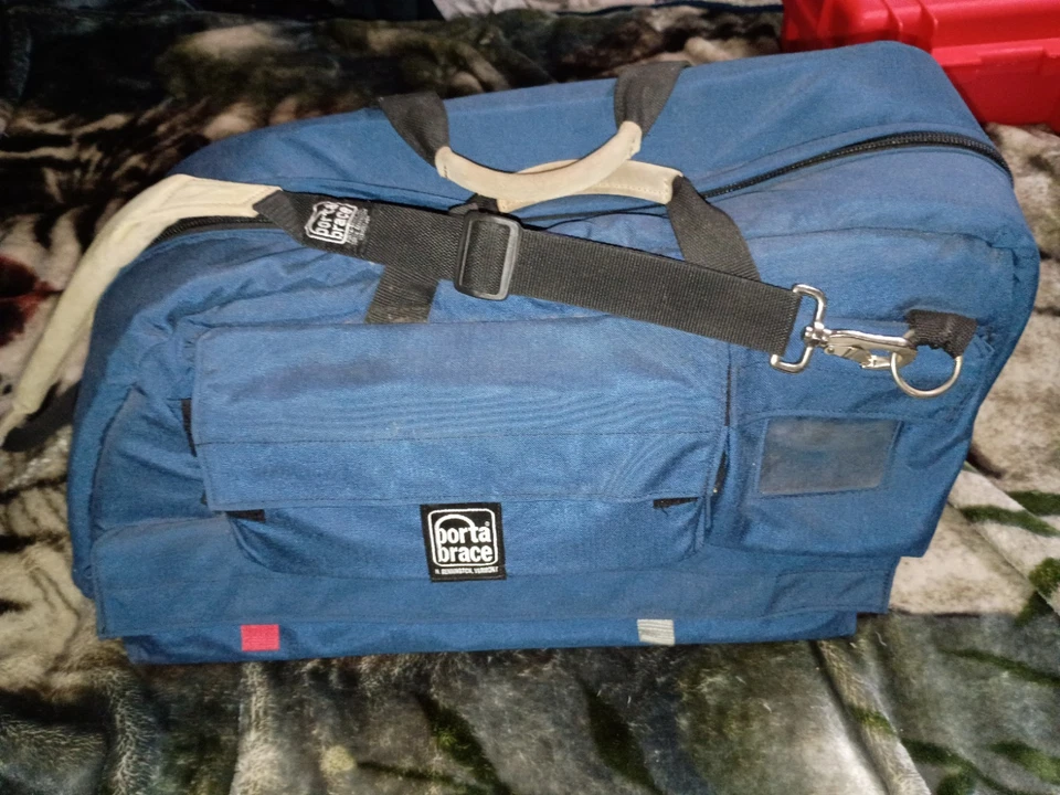 Panasonic AG-HPX170 P2 HD High Definition Solid State Video Camcorder - Image 4 of 4