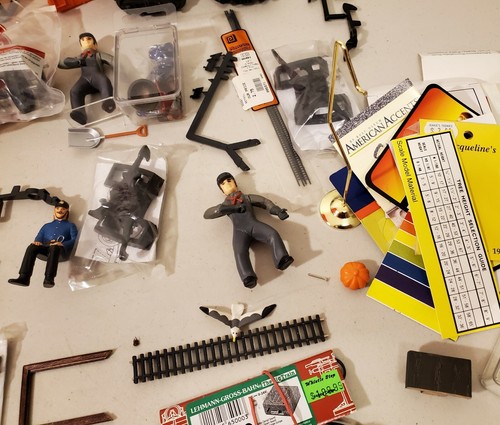 Lot - Misc. Scale -Train Parts, Cars, People, Parts, Props, ETC - READ - Imagen 5 de 12