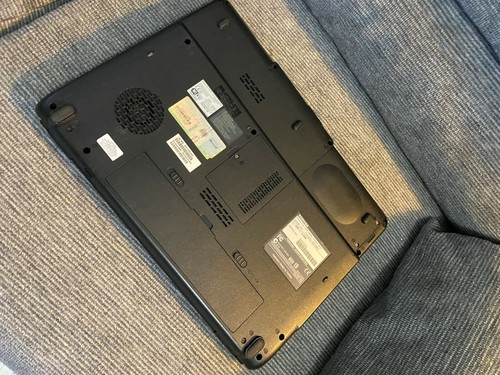 Toshiba satellite L305-S5896(Intel Pentium/4GB/160GB/Win7/Office07)-Great Shape - Picture 11 of 12