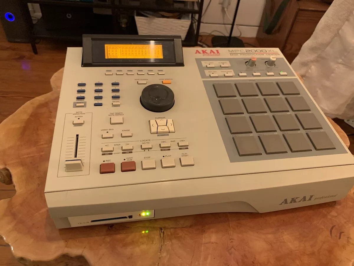 AKAI mpc-2000