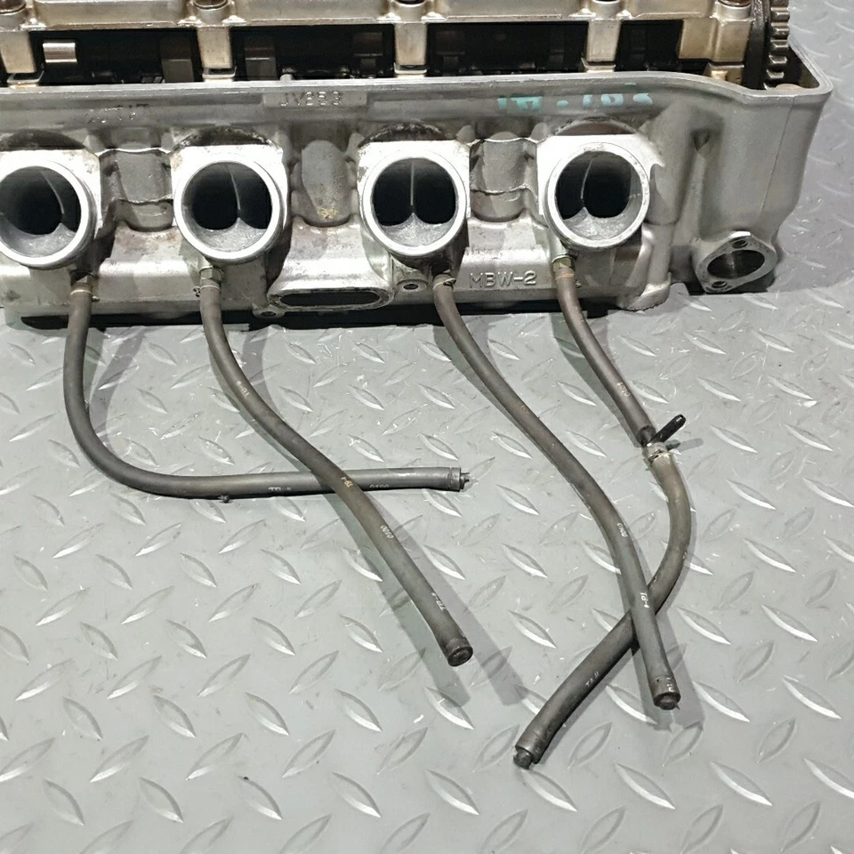 ♻️ Honda CBR 600 F4 FX FY 1999 - 2000 Cylinder Head with Camshafts & Valves ♻️ - Image 4 of 4