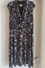 Kasper Stretchy Sleeveless V-Neck Midi Dress Size 18 Black White