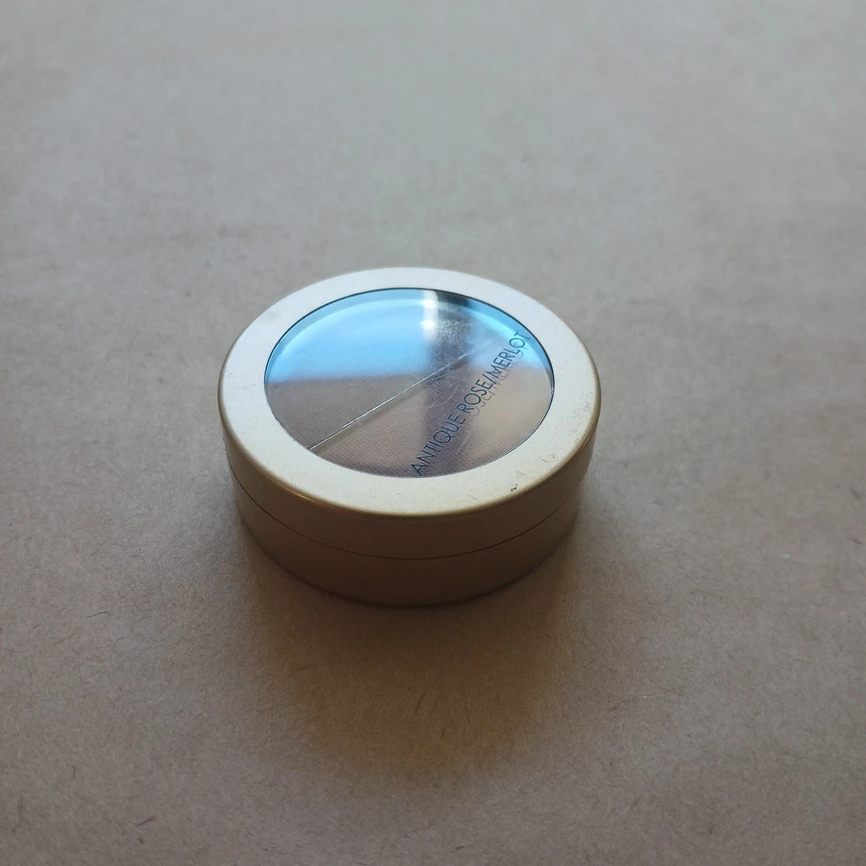 Sombra de ojos prensada pura Jane Iredale dúo rosa antigua y Merlot Foto 3 de 3