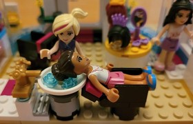 LEGO Friends Heartlake Hair Salon Set 41093 with manual and minifigures