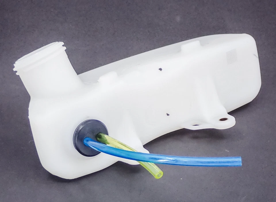 TANQUE DE COMBUSTIBLE ORIGINAL COMPATIBLE CON HUSQVARNA 122HD45 122HD60 523014203 Foto 3 de 4