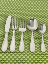 Oneida CRESTA Stainless Glossy Scrolls Smart Choice NEW Flatware A41N