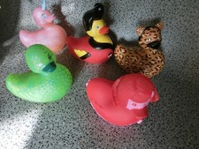 5 verschiedene  Rubba Duck Badeenten