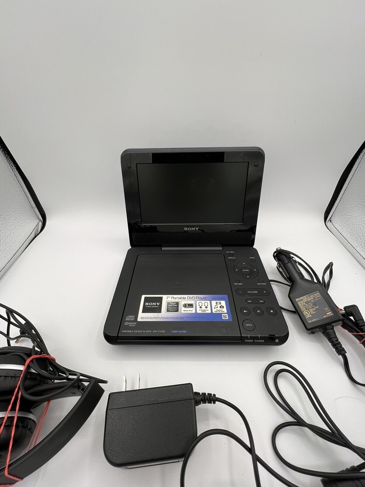 Sony Portable CD DVD Player DVPFX750 7" Screen OEM & Power Adapter