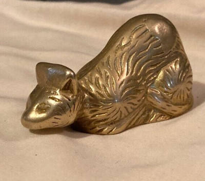 VTG 1980's Solid Brass Crouching Cat Figurine-Etched Fur Detail-3.5''L-2'' Hg-EUC