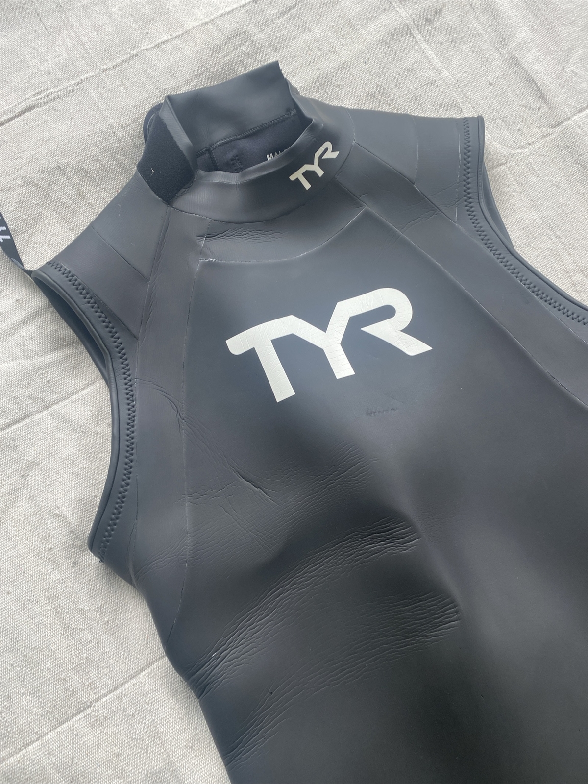 TYR Hurricane Sleeveless WETSUIT Mens XL Triathalon Swim RACE Slick