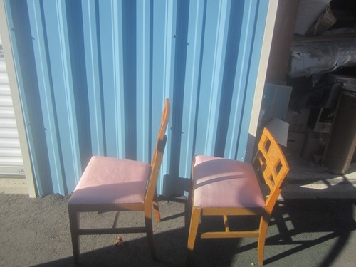 RARE 2 ANTIQUE CHAIRS, UNUSUAL DESIGN, SOLID WOOD W/CARVED DESIGN OF FLOWER - Picture 4 of 12