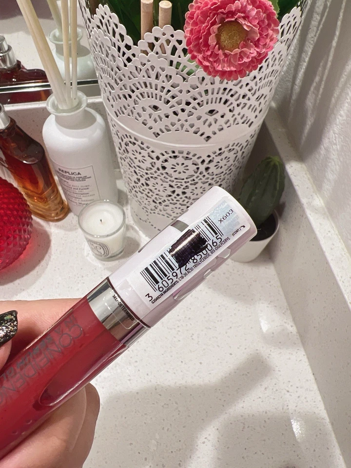 it cosmetics corrector en suero brillo 6,7 ml/autodeternante Foto 4 de 4