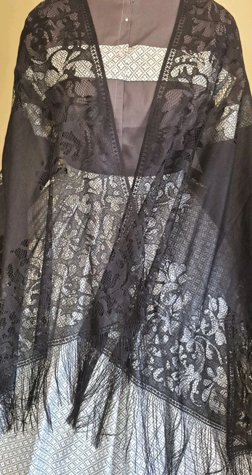 VESTIDO GUERRA CIVIL ~ CHAL NEGRO SEÑORA ESTILO VICTORIANO  Foto 2 de 4