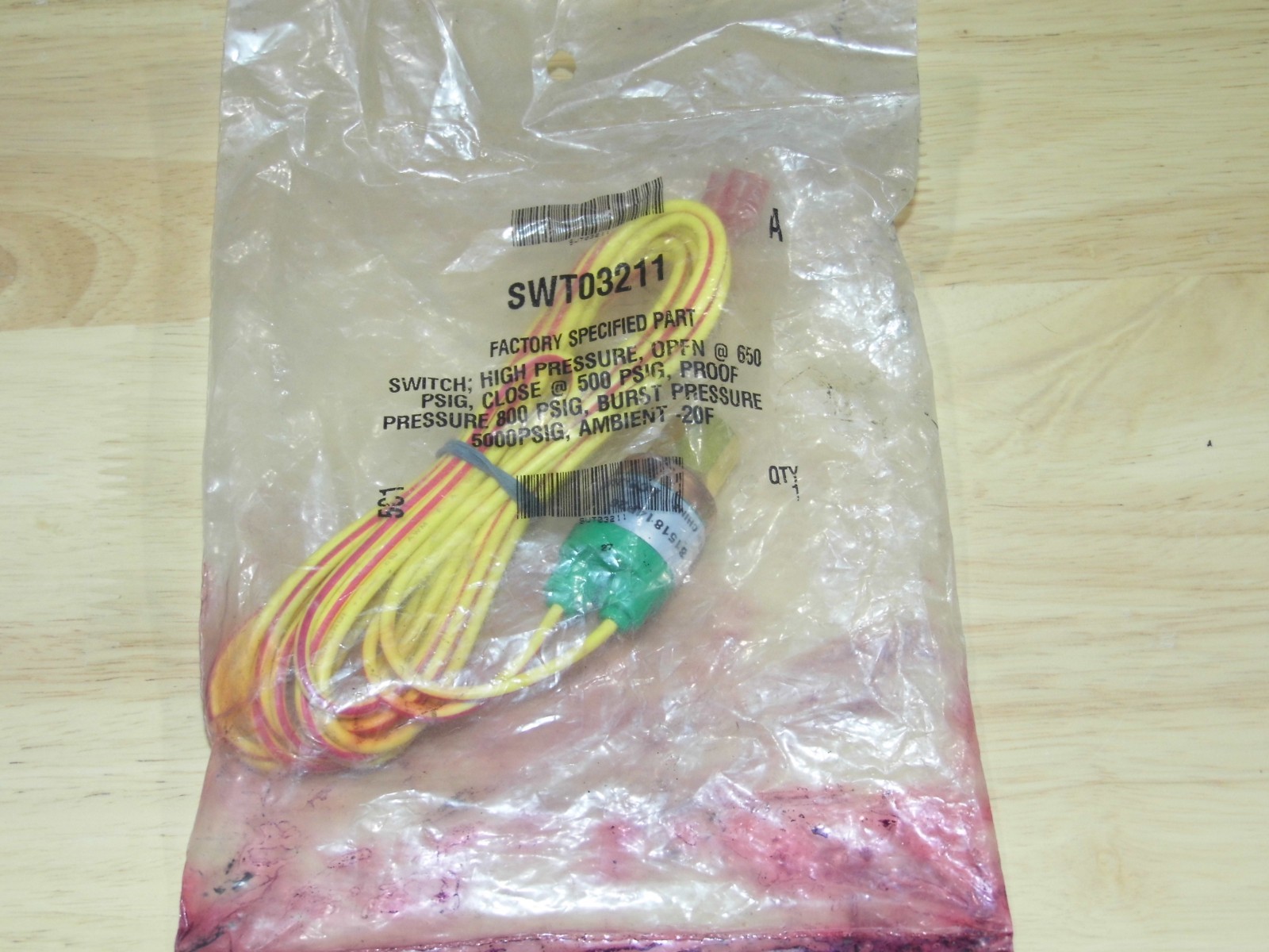 Trane SWT03211 Pressure Switch NIP L@@K!!!