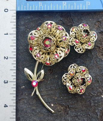 Vtg SARAH COVENTRY Brooch Earrings Set Rose Stem Flower Red AB Rhinestone Signed