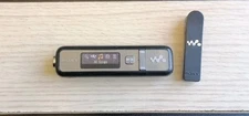 Sony NW-E025 2GB Digital Music Player – Tested & Working – Clip On Back